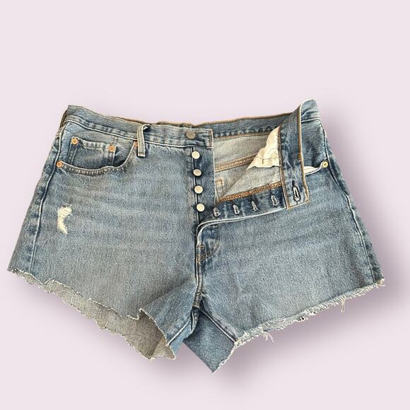 Levi's 501 Button Fly Jean Shorts Cutoff Frayed High Rise Light Wash 33 - Picture 11 of 13